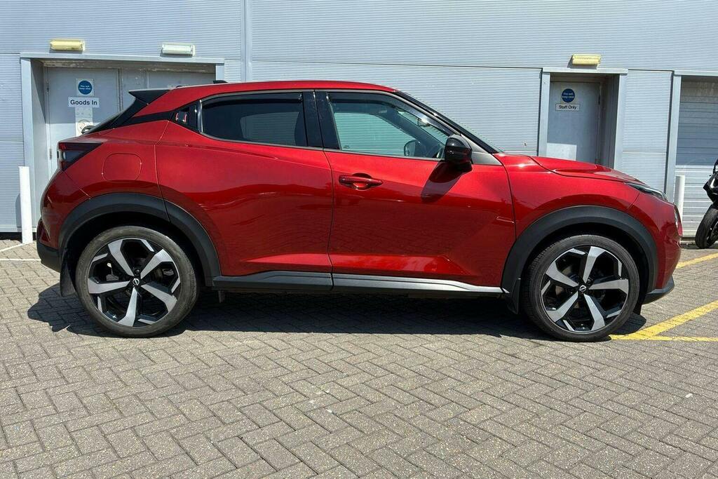 Nissan Juke 1.0 Dig T Tekna Suv RV24TPZ Red #2