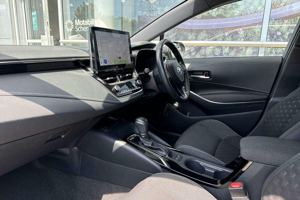 Toyota Corolla 1.8 Vvt H Icon Touring Sports Hybrid Cv White #5