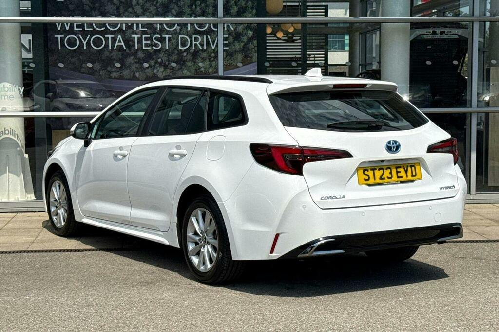 Toyota Corolla 1.8 Vvt H Icon Touring Sports Hybrid Cv White #4