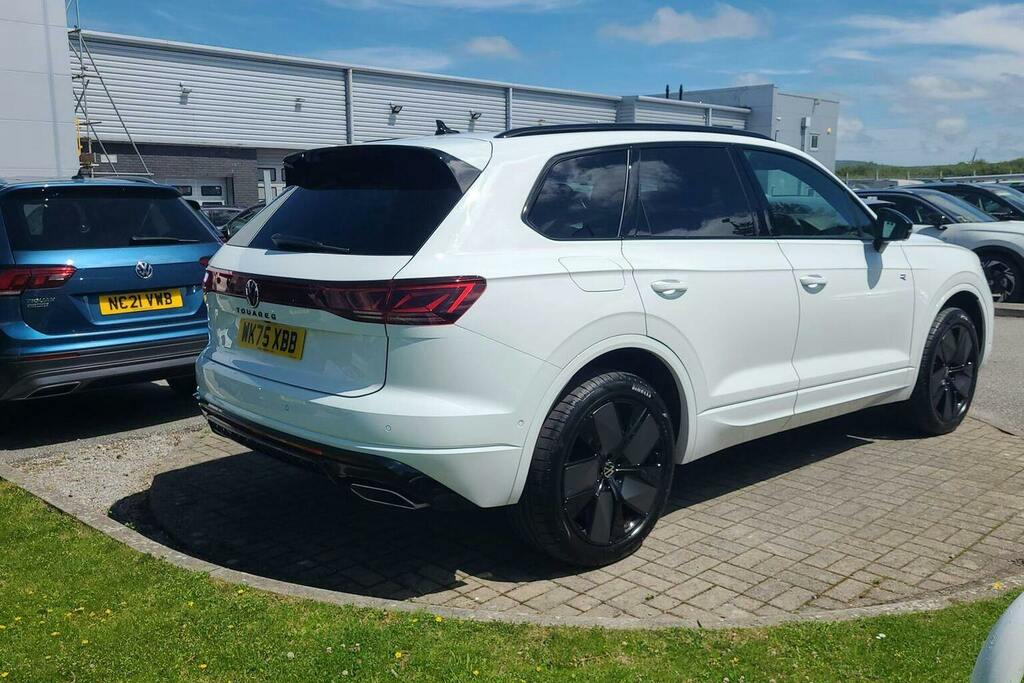 Volkswagen Touareg 3.0 Tdi V6 Black Edition Suv Tiptronic WK75XBB White #3