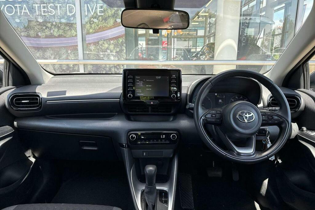 Toyota Yaris 1.5 Vvt H Icon Hatchback Hybrid E Cvt CU23ZYL Brown #6