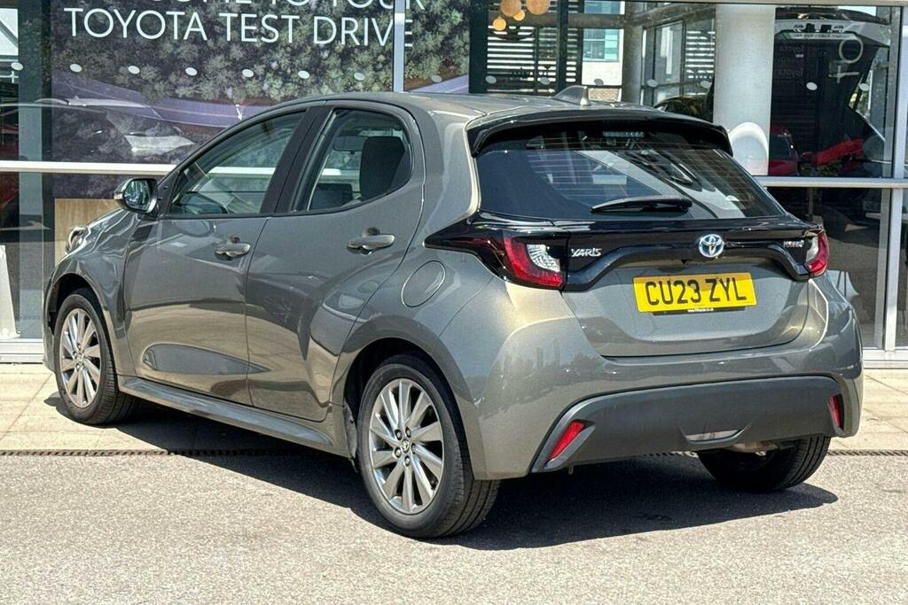 Toyota Yaris 1.5 Vvt H Icon Hatchback Hybrid E Cvt CU23ZYL Brown #4