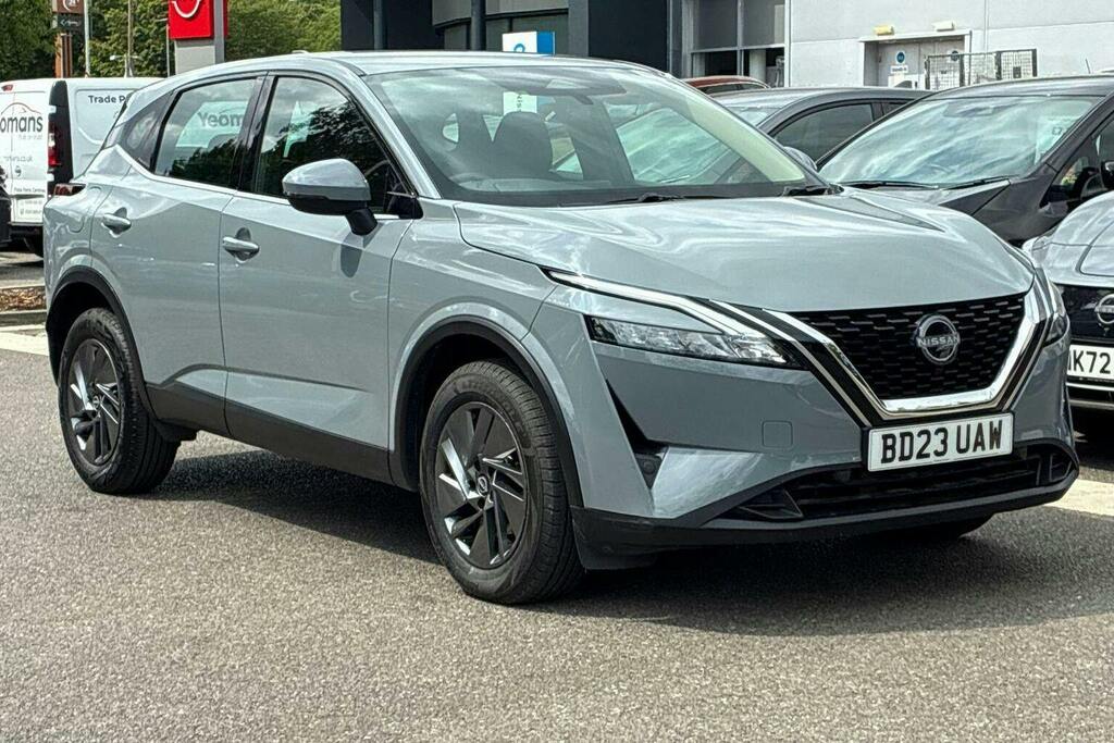 Nissan Qashqai 1.3 Dig T Mhev Acenta Premium Suv Hybri Grey