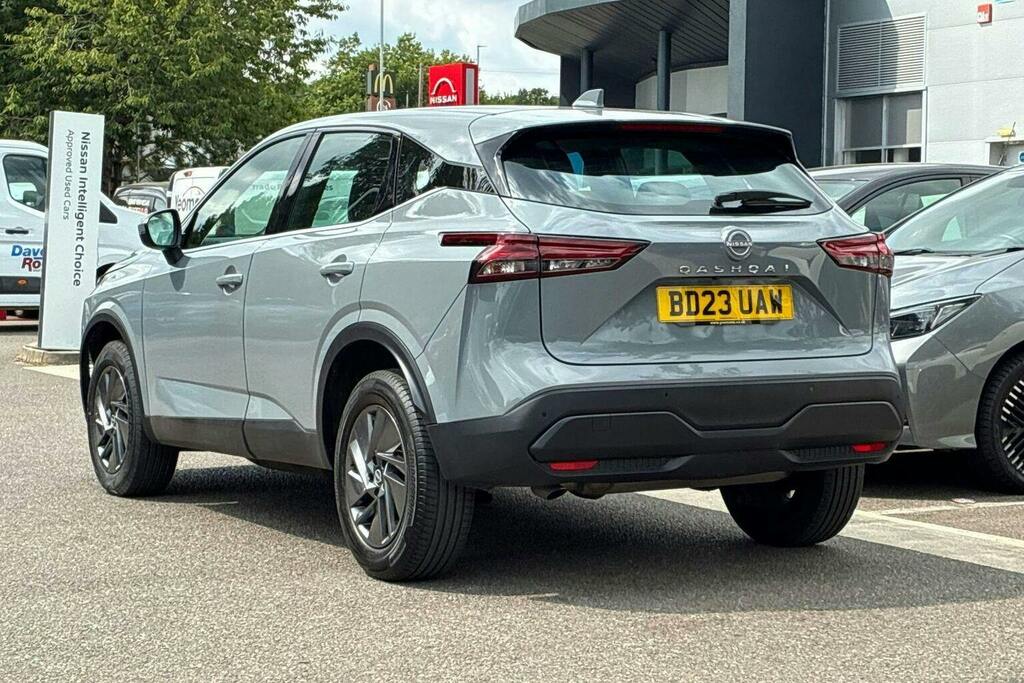 Nissan Qashqai 1.3 Dig T Mhev Acenta Premium Suv Hybri BD23UAW Grey #5
