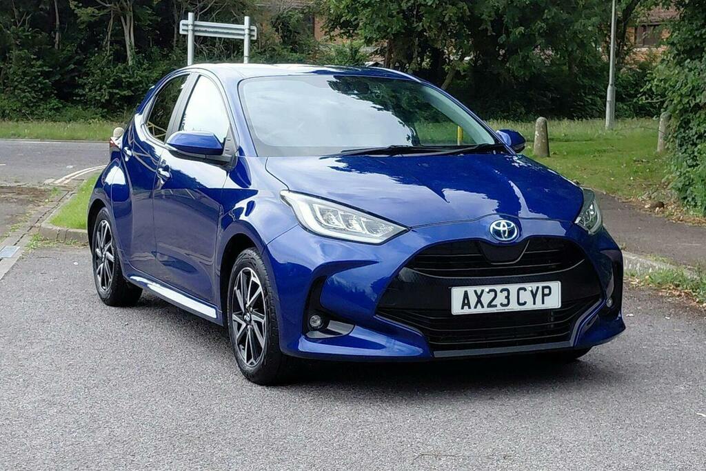 Toyota Yaris 1.5 Vvt H Design Hatchback Hybrid E Cvt Blue