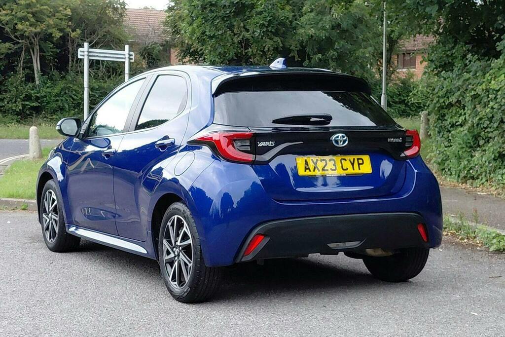 Toyota Yaris 1.5 Vvt H Design Hatchback Hybrid E Cvt AX23CYP Blue #4