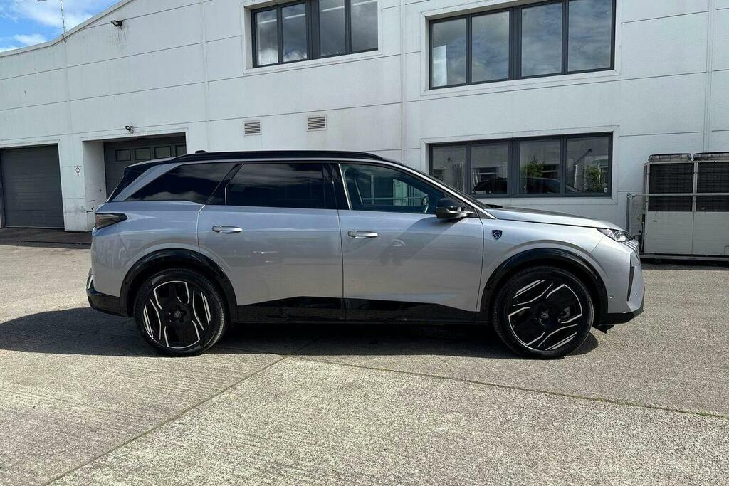 Peugeot 5008 73Kwh Gt Suv GJ74YOE Grey #2