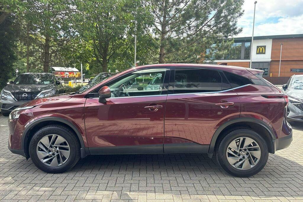 Nissan Qashqai 1.3 Dig T Mhev Acenta Premium Suv Hybri WK71XVF Red #6