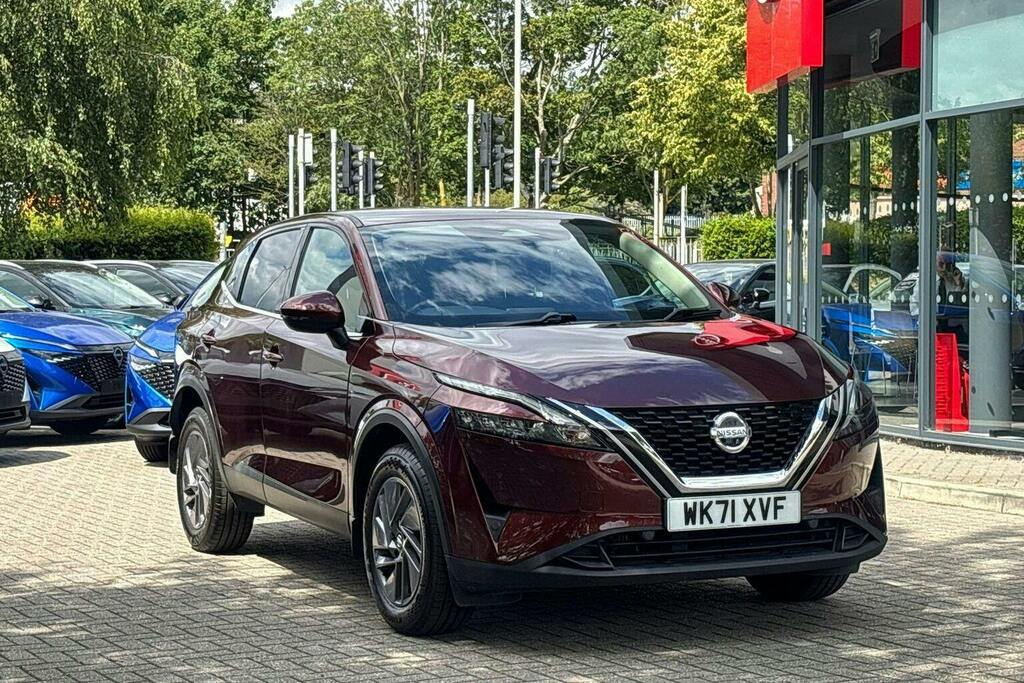 Nissan Qashqai 1.3 Dig T Mhev Acenta Premium Suv Hybri Red
