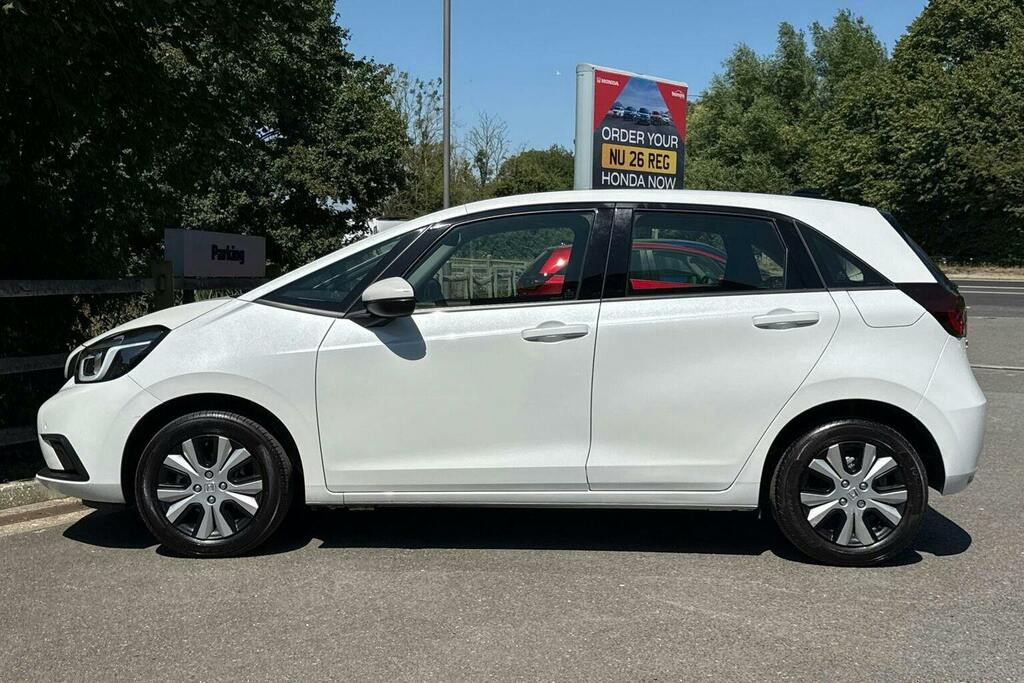 Honda Jazz 1.5 H I Mmd Sr Hatchback Hybrid Ecvt White #6