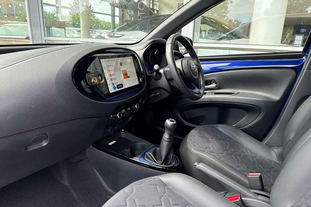 Toyota Aygo X 1.0 Vvt I Exclusive Hatchback GY24TGK Blue #5