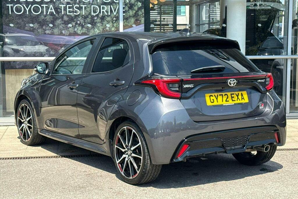 Toyota Yaris 1.5 Vvt H Gr Sport Hatchback Hybrid E C Grey #4