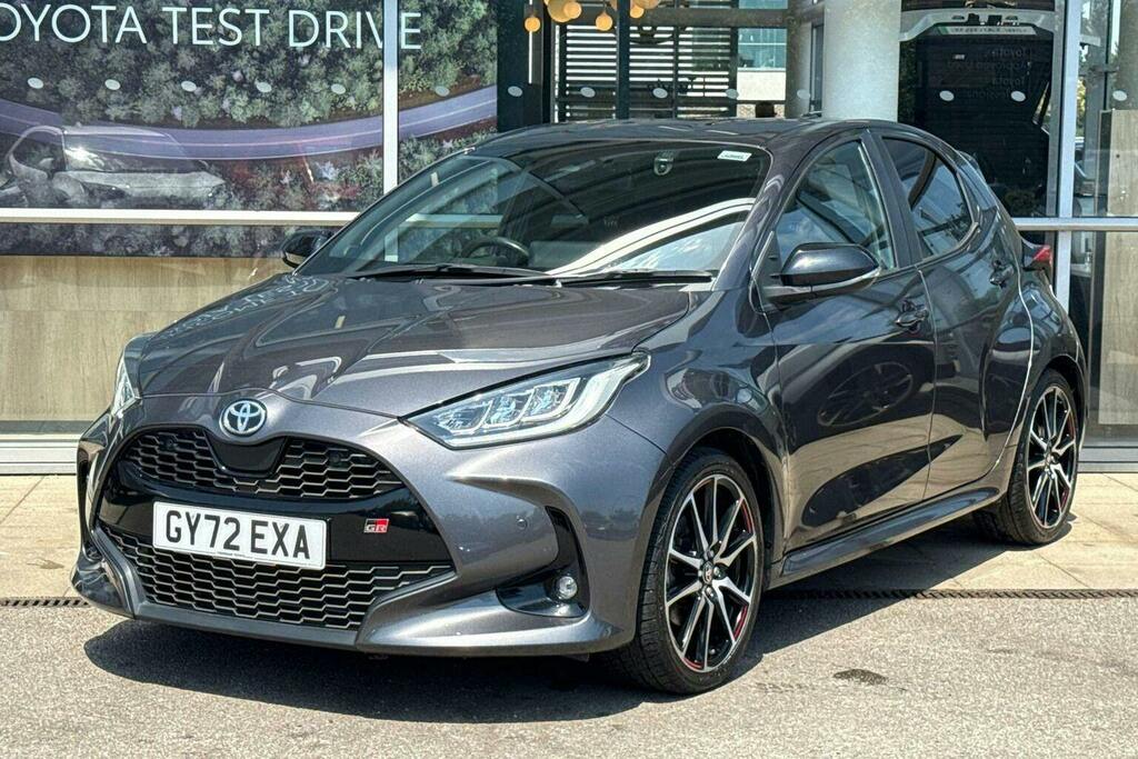 Toyota Yaris 1.5 Vvt H Gr Sport Hatchback Hybrid E C Grey #3