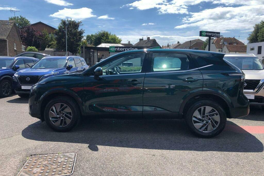 Nissan Qashqai 1.3 Dig T Mhev Acenta Premium Suv Hybri HK24EXJ Green #6
