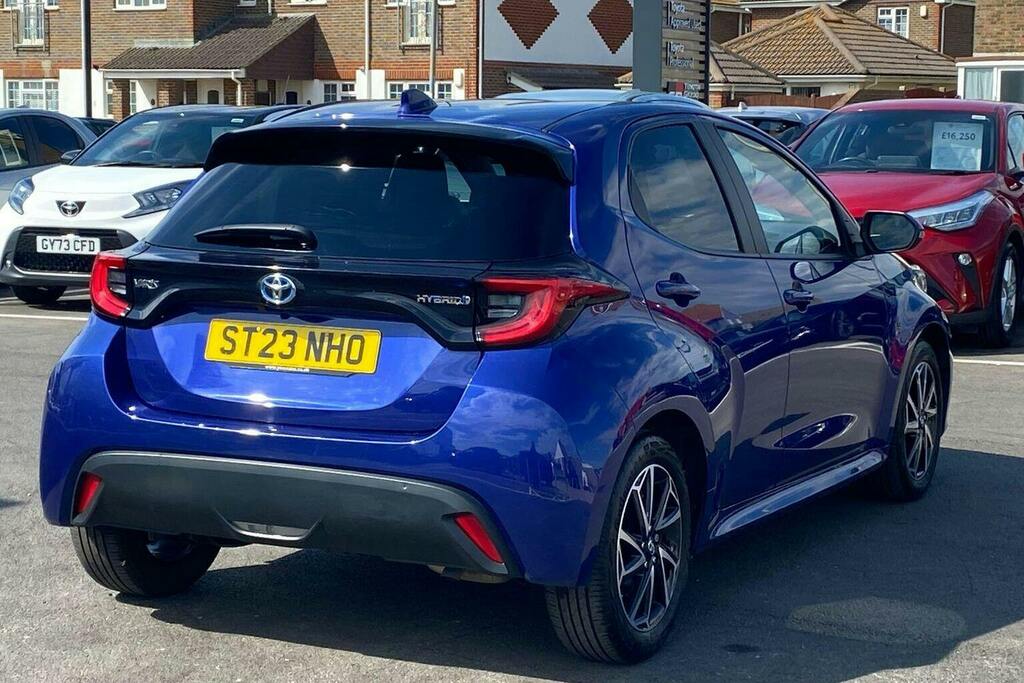 Toyota Yaris 1.5 Vvt H Design Hatchback Hybrid E Cvt ST23NHO Blue #2