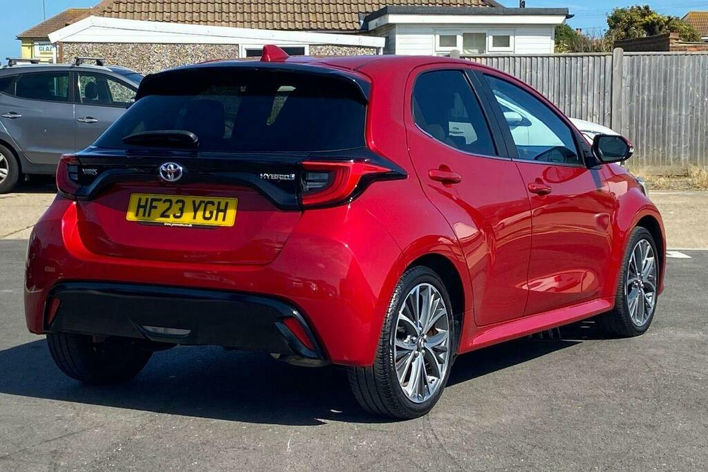 Toyota Yaris 1.5 Vvt H Excel Hatchback Hybrid E Cvt HF23YGH Red #2