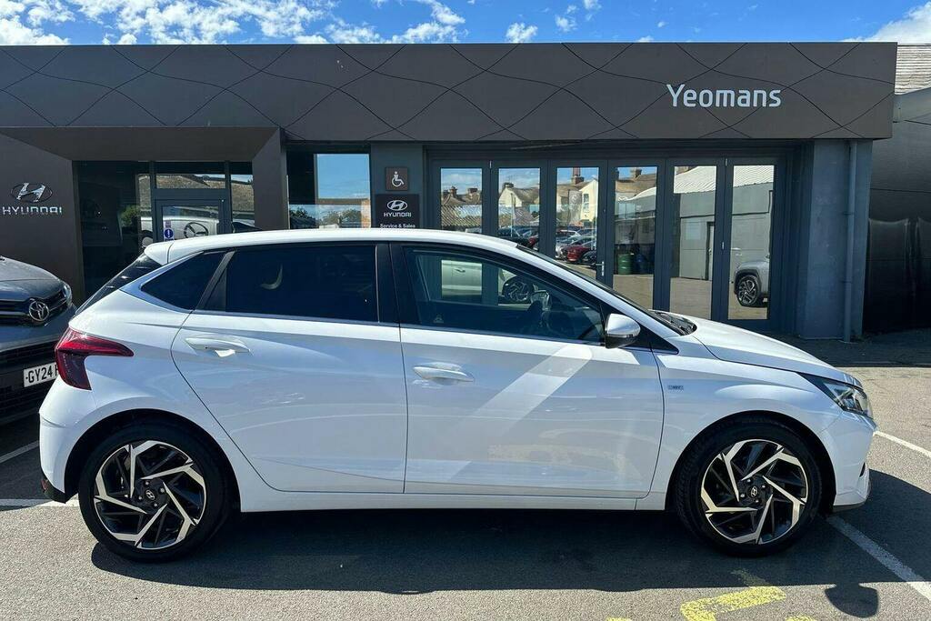 Hyundai I20 1.0 T Gdi Mhev Premium Hatchback Hybrid MM23FBZ White #2