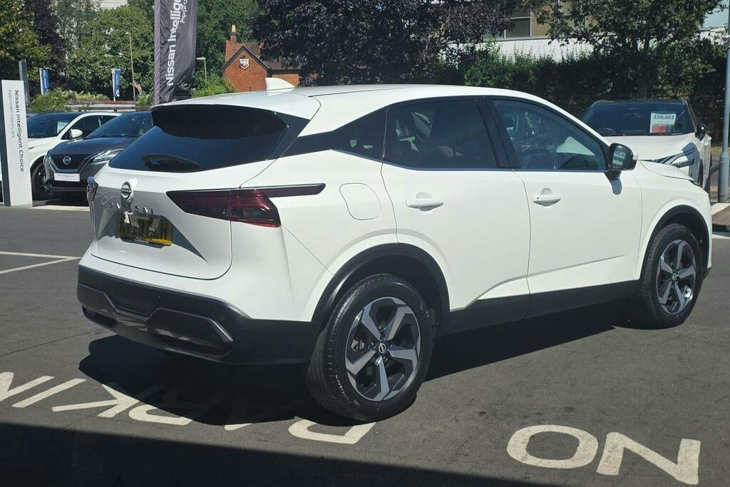 Nissan Qashqai 1.3 Dig T Mhev N Connecta Suv Hybrid Ma KV23ELH White #3