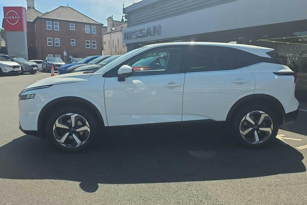 Nissan Qashqai 1.3 Dig T Mhev N Connecta Suv Hybrid Ma KV23ELH White #6