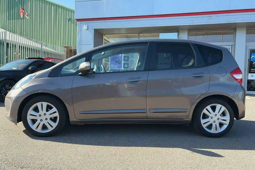 Honda Jazz 1.4 I Vtec Es Plus Hatchback Cvt Brown #5