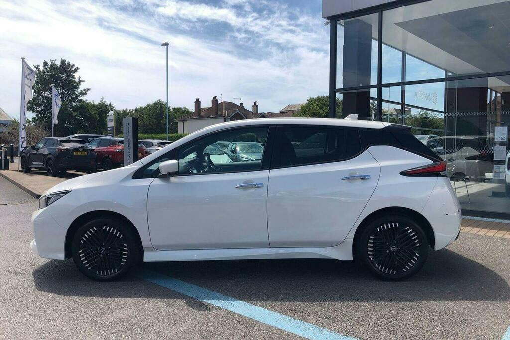 Nissan Leaf 59Kwh E Plus Tekna Hatchback VO23MKJ White #6