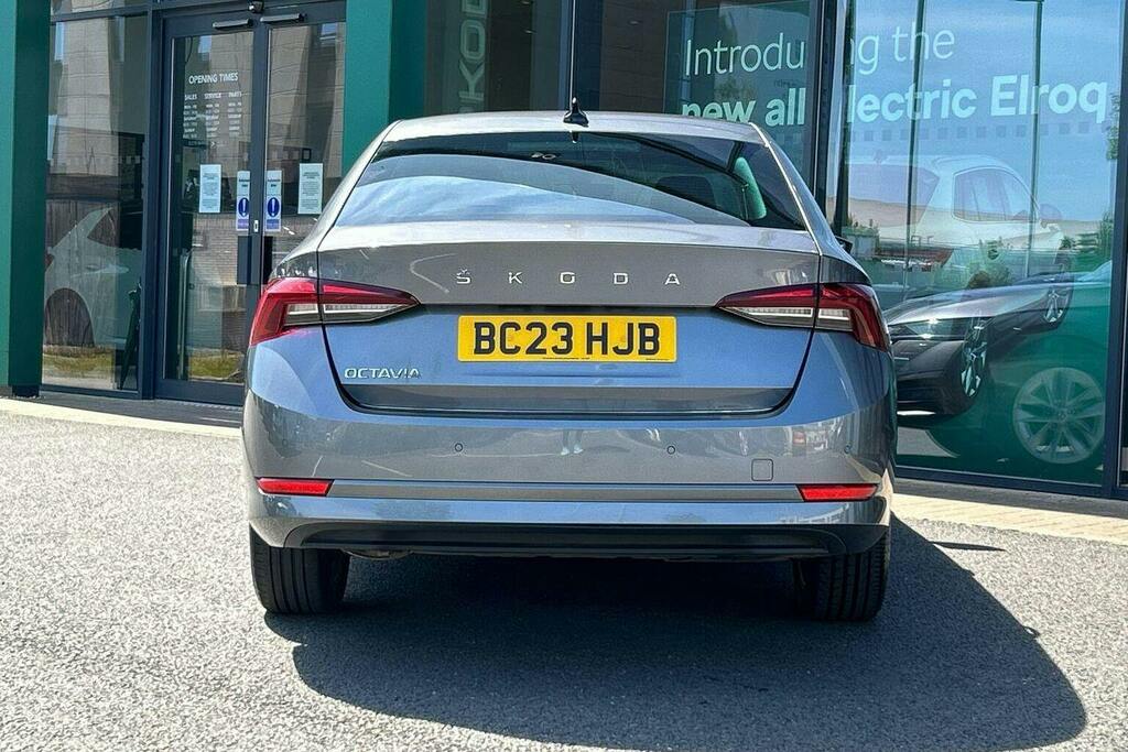 Skoda Octavia 2.0 Tdi Se L Hatchback Dsg BC23HJB Grey #4