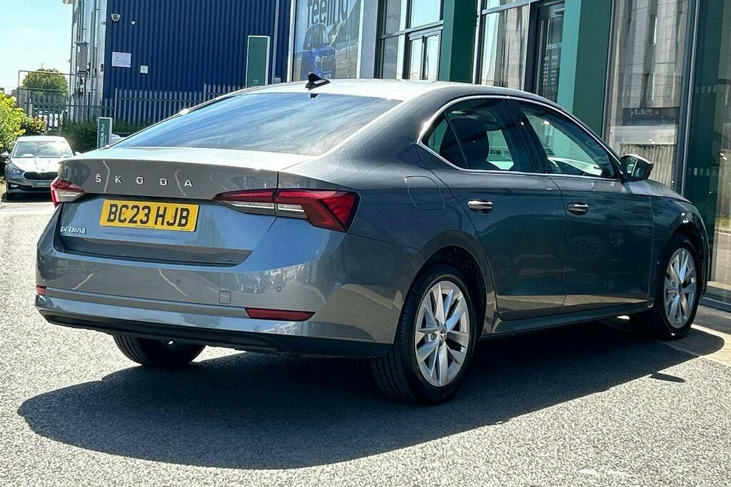 Skoda Octavia 2.0 Tdi Se L Hatchback Dsg BC23HJB Grey #3