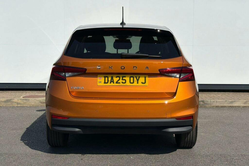 Skoda Fabia 1.0 Tsi Design Edition Hatchback DA25OYJ Orange #4