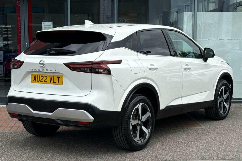 Nissan Qashqai 1.3 Dig T Mhev N Connecta Suv Hybrid Xt AU22VLT White #3
