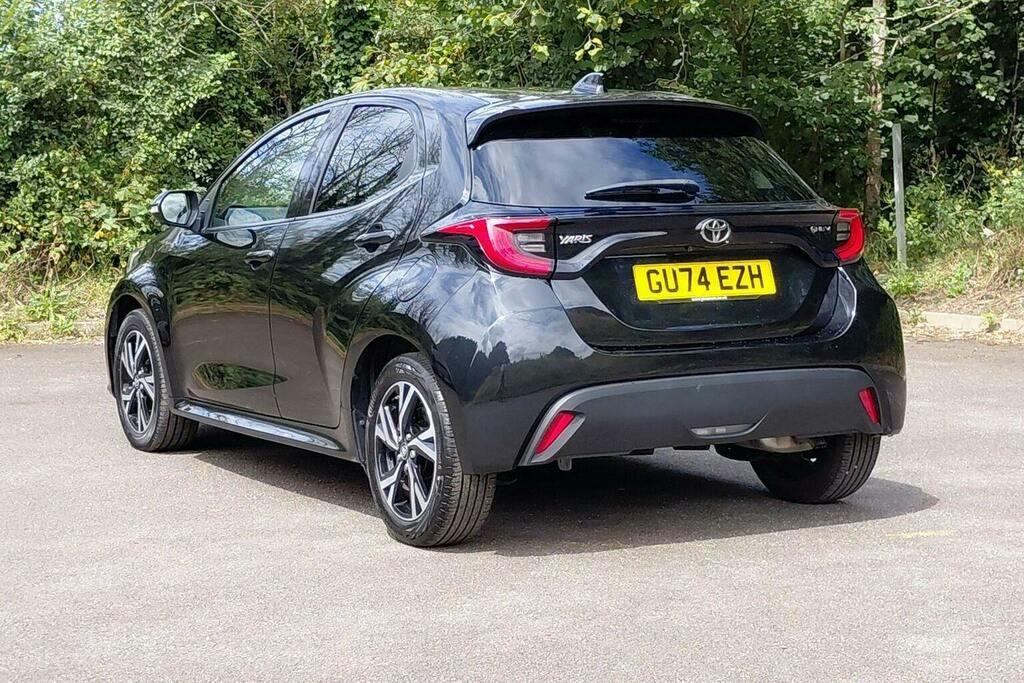 Toyota Yaris 1.5 Vvt H Design Hatchback Hybrid E Cvt GU74EZH Black #4