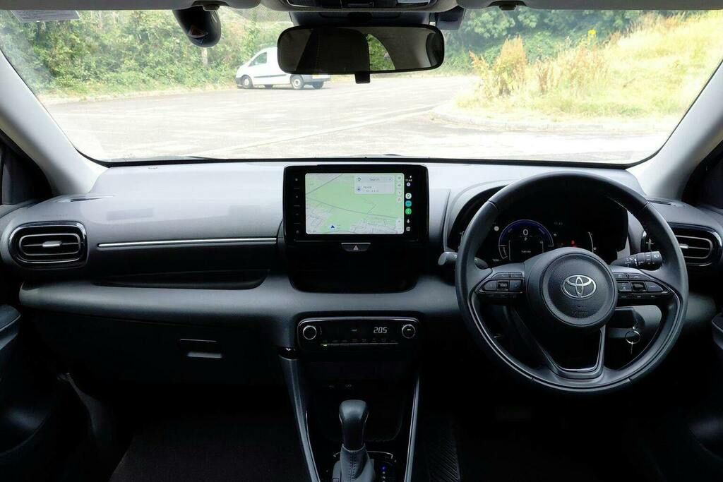 Toyota Yaris 1.5 Vvt H Design Hatchback Hybrid E Cvt GU74EZH Black #6