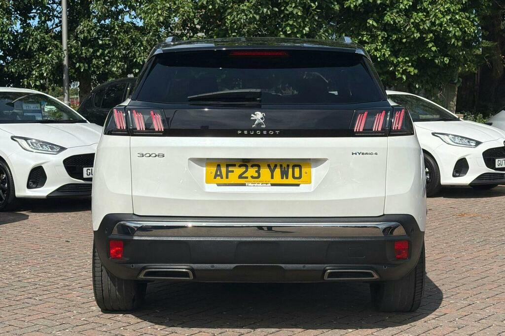 Peugeot 3008 1.6 13.2Kwh Gt Suv Plug In Hybrid E Eat White #4