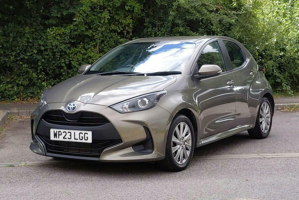 Toyota Yaris 1.5 Vvt H Icon Hatchback Hybrid E Cvt WP23LGG Brown #3