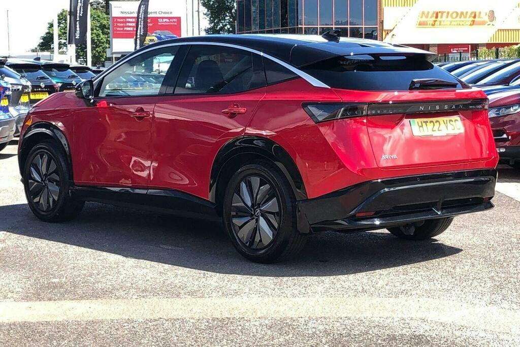 Nissan Ariya 63Kwh Advance Suv 7.4Kw Charger Red #5