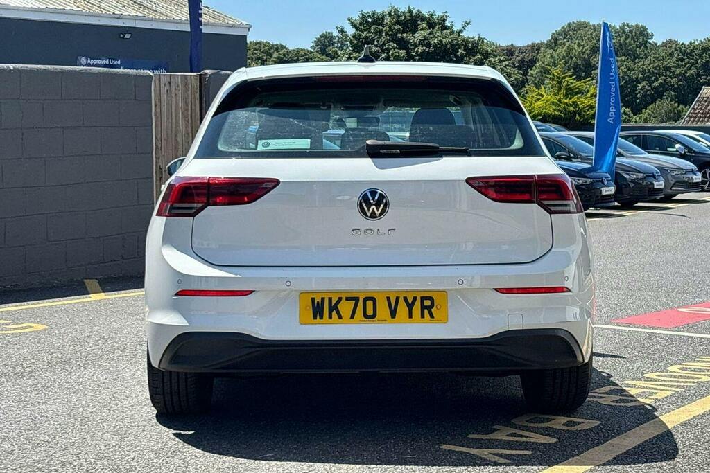 Volkswagen Golf 1.5 Tsi Life Hatchback WK70VYR White #4