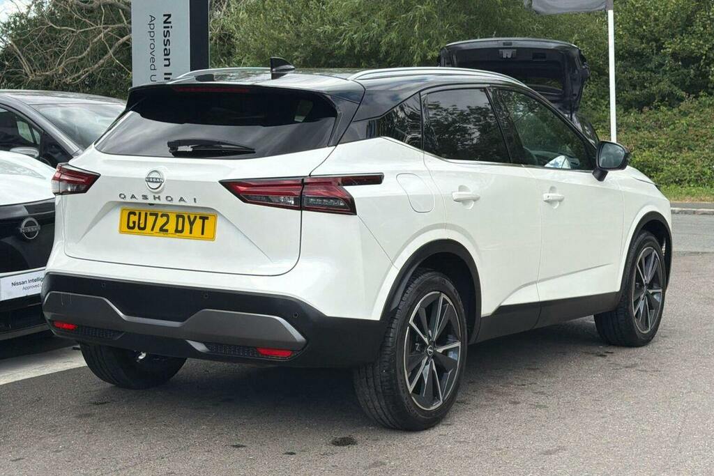 Nissan Qashqai 1.3 Dig T Mhev Tekna Suv Hybrid Xtron GU72DYT White #3