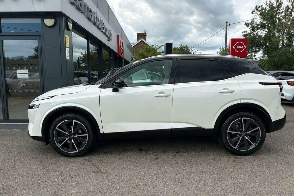 Nissan Qashqai 1.3 Dig T Mhev Tekna Suv Hybrid Xtron GU72DYT White #6