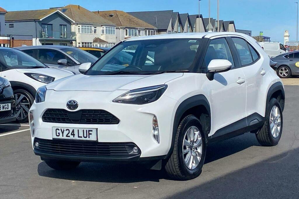 Toyota Yaris Cross 1.5 Vvt H Icon Suv Hybrid E Cvt GY24LUF White #3