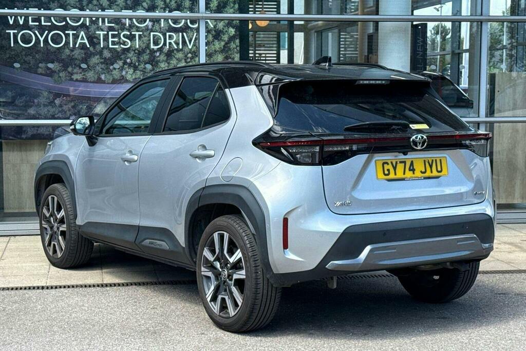 Toyota Yaris Cross 1.5 Vvt H Premiere Edition Suv Hybrid E Silver #4