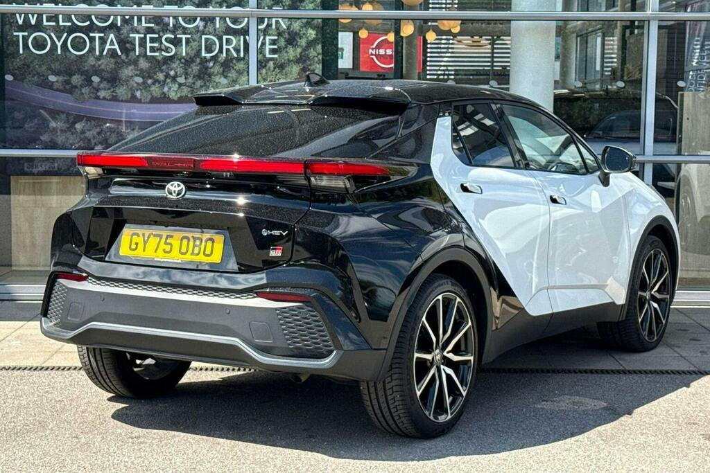 Toyota C-Hr 2.0 Vvt H Gr Sport Suv Hybrid Cvt White #2