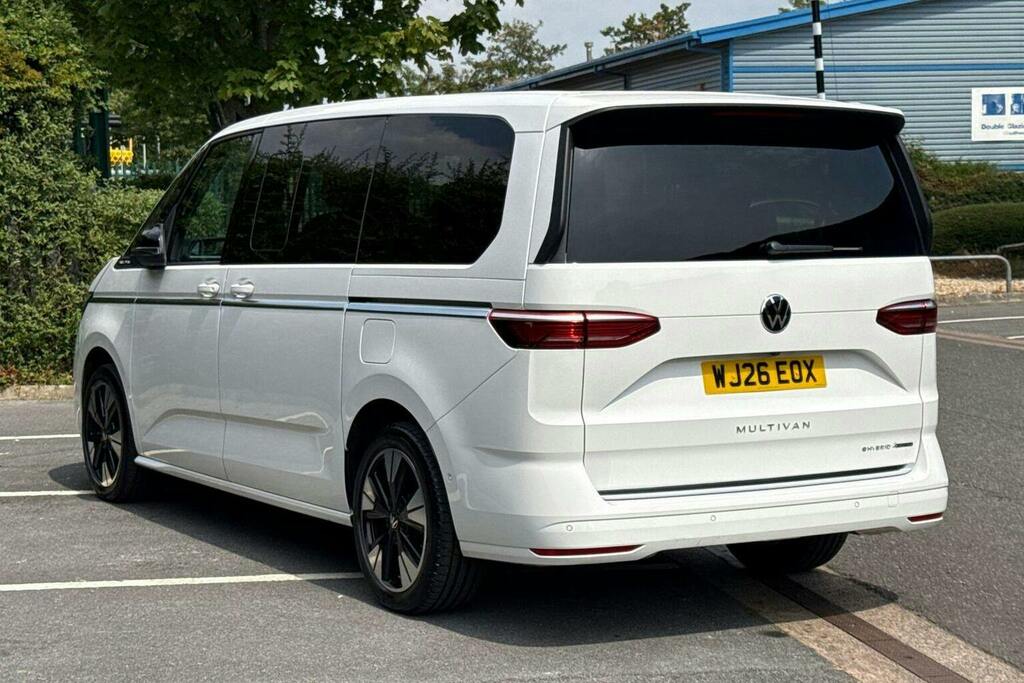 Volkswagen Multivan 1.5 Tsi Ehybrid 19.7Kwh Style Long Mpv White #5