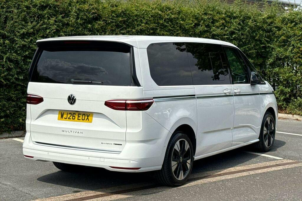 Volkswagen Multivan 1.5 Tsi Ehybrid 19.7Kwh Style Long Mpv White #3