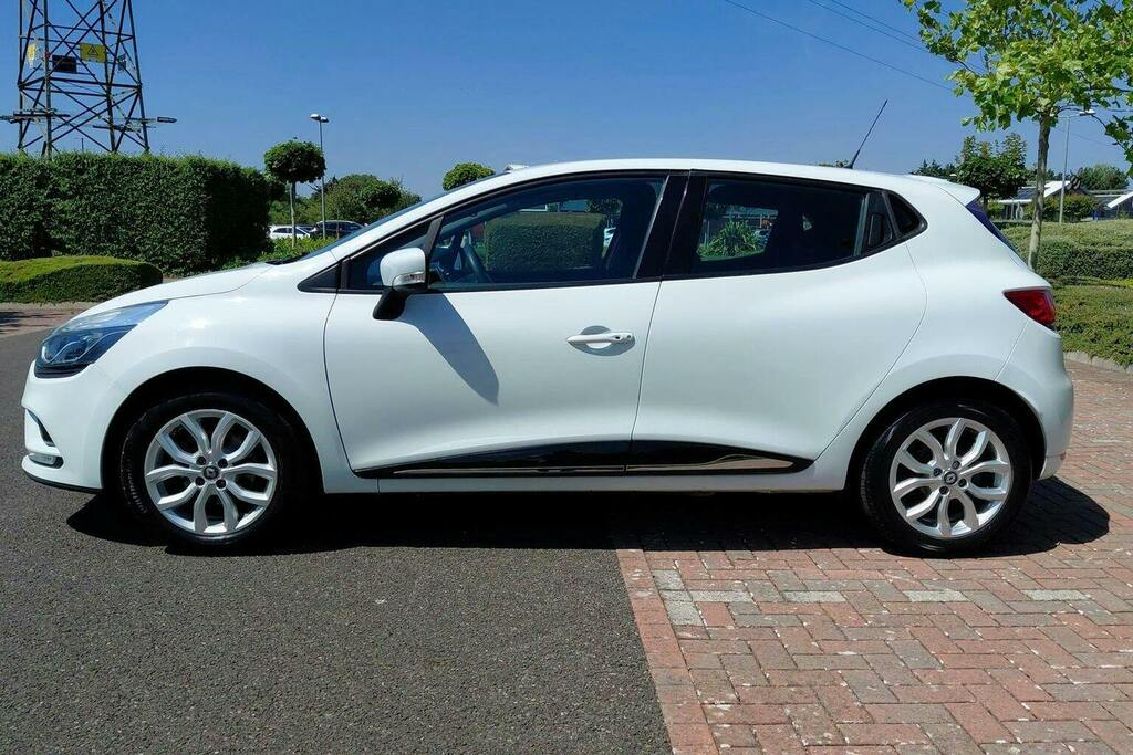 Renault Clio 1.2 16V Dynamique Nav Hatchback White #6