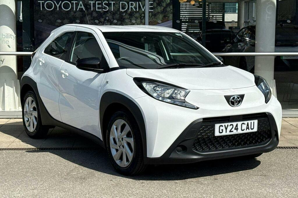 Toyota Aygo X 1.0 Vvt I Pure Hatchback White
