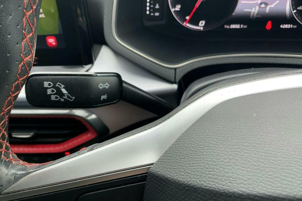 Seat Arona 1.0 Tsi 110 Fr Sport Red #30