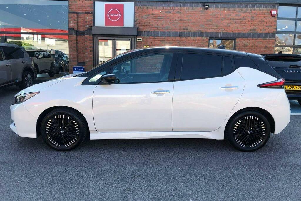 Nissan Leaf 39Kwh Tekna Hatchback BD73UBT White #6