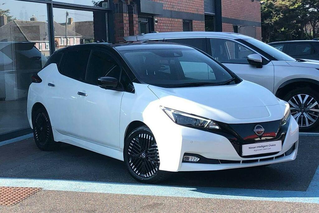 Nissan Leaf 39Kwh Tekna Hatchback White