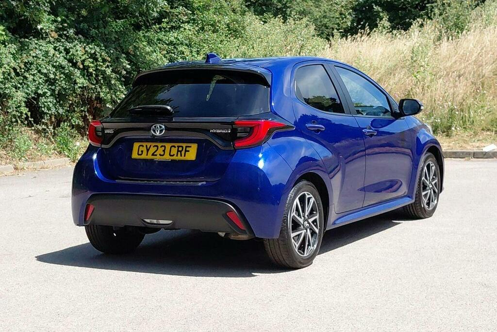 Toyota Yaris 1.5 Vvt H Design Hatchback Hybrid E Cvt GY23CRF Blue #2