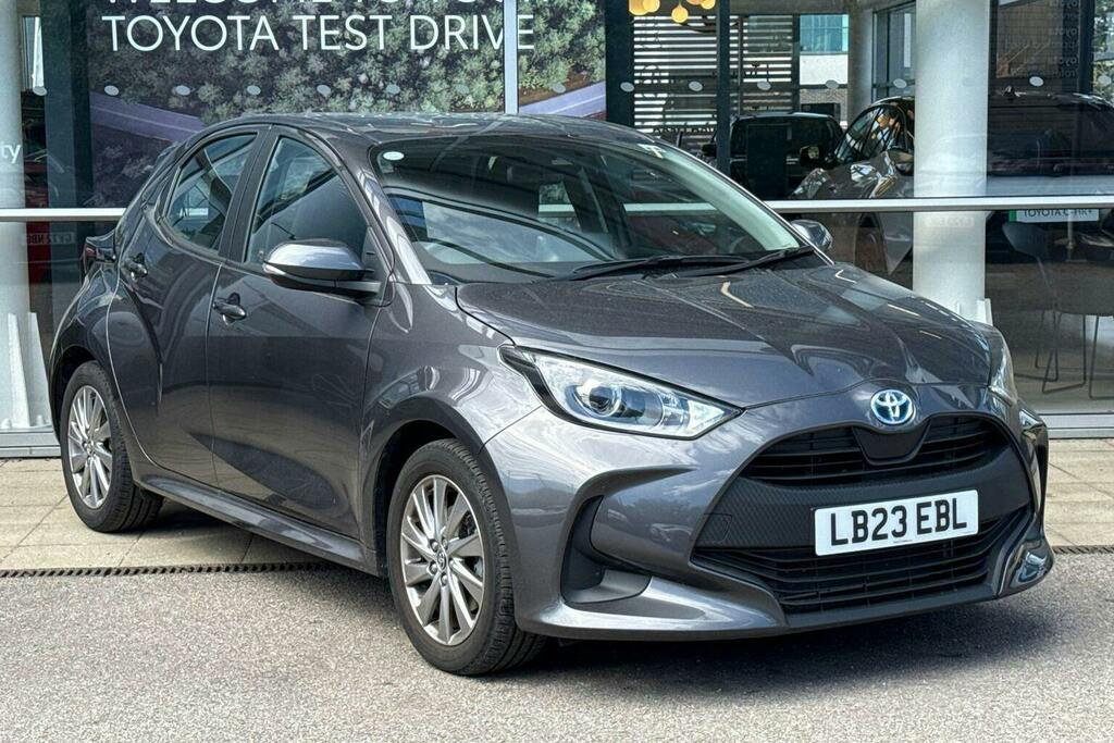 Toyota Yaris 1.5 Vvt H Icon Hatchback Hybrid E Cvt Grey