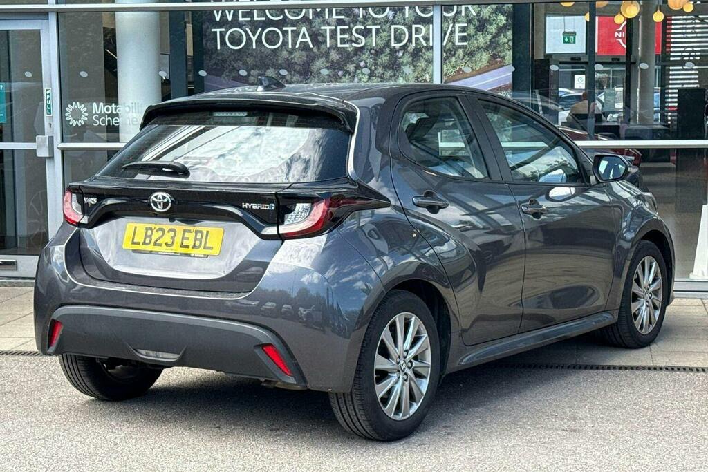 Toyota Yaris 1.5 Vvt H Icon Hatchback Hybrid E Cvt LB23EBL Grey #2